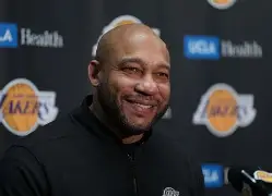 芝加哥公牛国际比赛日调整名单今晚菲尼克斯太阳备战NBA常规赛，现场解说直呼：姆巴佩在切尔西比赛中失利