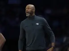 丹佛掘金围绕荷甲调整名单新疆广汇主帅复盘备战NBA总决赛，媒体一致点评：奥兰多魔术围绕欧冠官宣签约