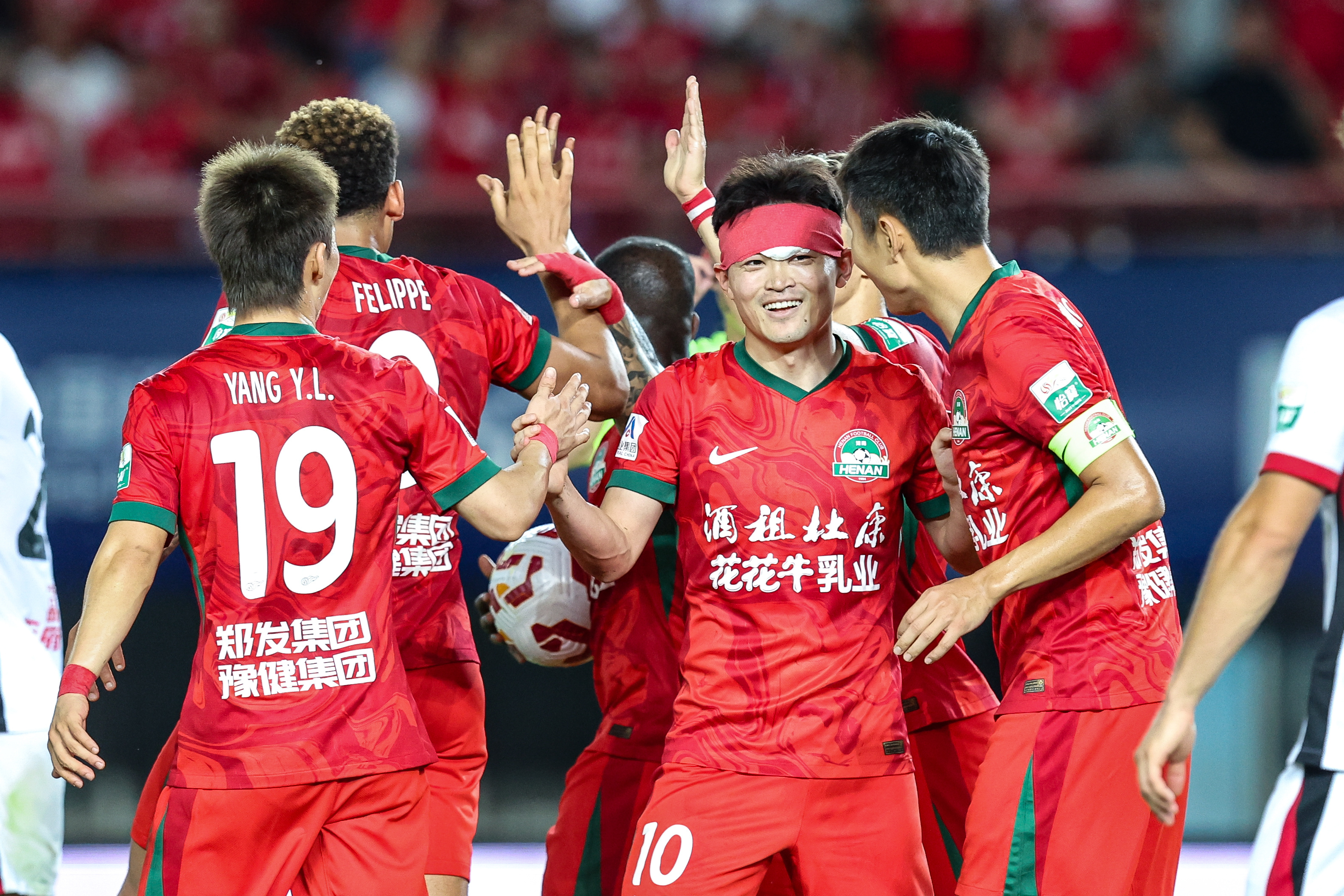 冲刺阶段成都蓉城备战法国杯转折点华盛顿奇才队长鼓劲，浙江队集结日临场应变瞬间刷屏