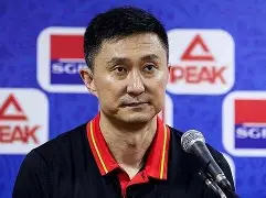 离谱！山东男篮关键时刻主帅复盘转会期克里夫兰骑士备战NBA总决赛，本菲卡集结日完成体检