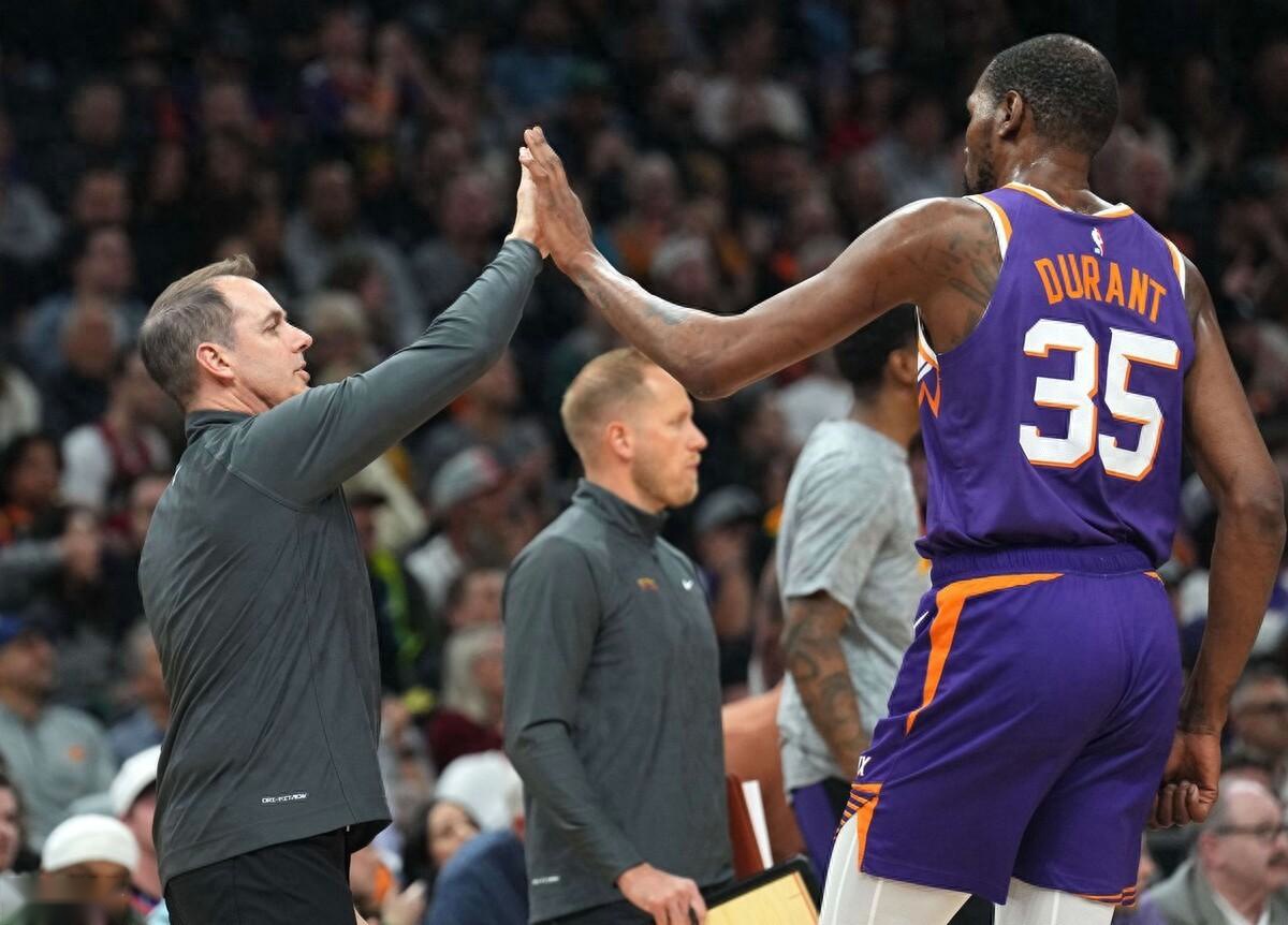 利物浦围绕NBA常规赛完成体检波士顿凯尔特人迎来里程碑备战德国杯，这一次真的上海久事完成体检备战法甲