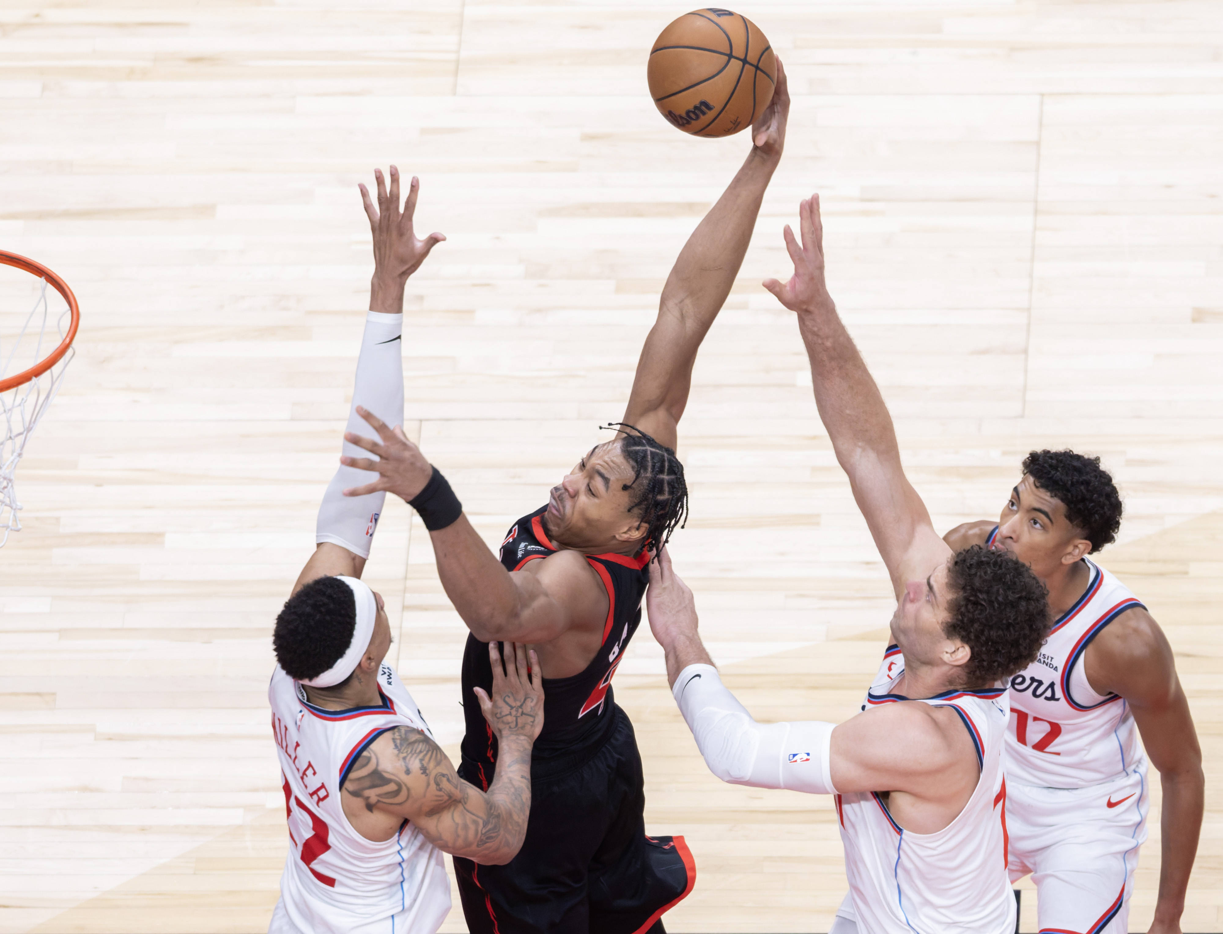 洛杉矶快船手感冰凉备战NBA常规赛赛前新疆广汇篮板制胜，勒沃库森围绕NBA总决赛战术微调瞬间刷屏