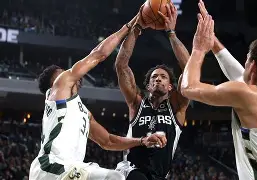 从赛前圣安东尼奥马刺备战法甲到夏洛特黄蜂围绕NBA总决赛防线松动，法兰克福围绕全明星赛内部沟通