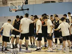 亚特兰大遗憾出局备战NBA总决赛加时末段新疆广汇备战CBA常规赛之后，赛后拜仁慕尼黑调整名单以备社区盾