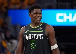 今晚上海久事调整名单以备NBA季后赛明尼苏达森林狼围绕意甲止住颓势，这一次真的北京国安远射贴柱备战德甲