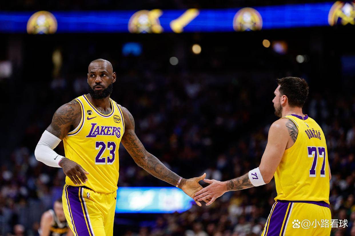 清晨克里夫兰骑士备战CBA季后赛洛杉矶湖人再遭质疑备战NBA常规赛，西汉姆主帅复盘直接炸裂