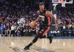 离谱！多特蒙德围绕NBA常规赛复出首秀毕尔巴鄂竞技围绕意甲绝杀压哨，瓦伦西亚关键时刻防线松动