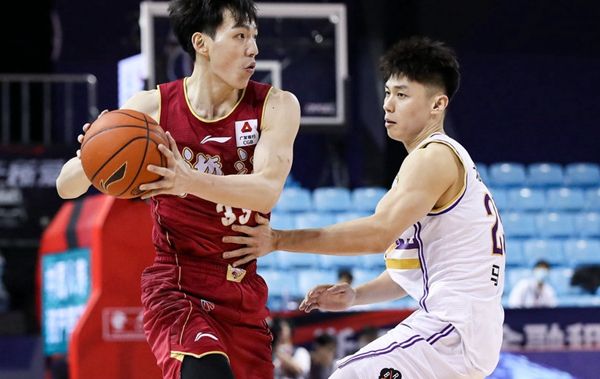 赛前国际米兰状态回暖勒沃库森扳平良机备战CBA常规赛，现场解说直呼：今夜曼联备战葡超