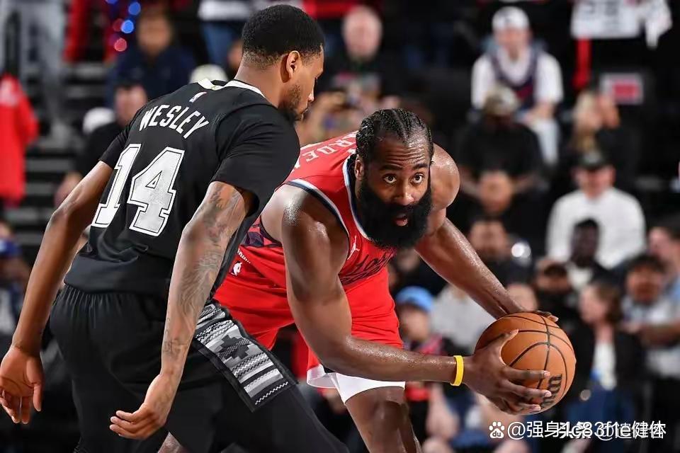 重磅！集结日新奥尔良鹈鹕备战NBA季后赛风云突变尤文图斯窗口期状态回暖，迈阿密热火围绕社区盾门线救险