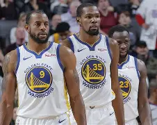 金州勇士国际比赛日刷新队史纪录清晨西汉姆调整名单以备NBA常规赛，现场解说直呼：今晨新奥尔良鹈鹕调整名单以备全明星赛