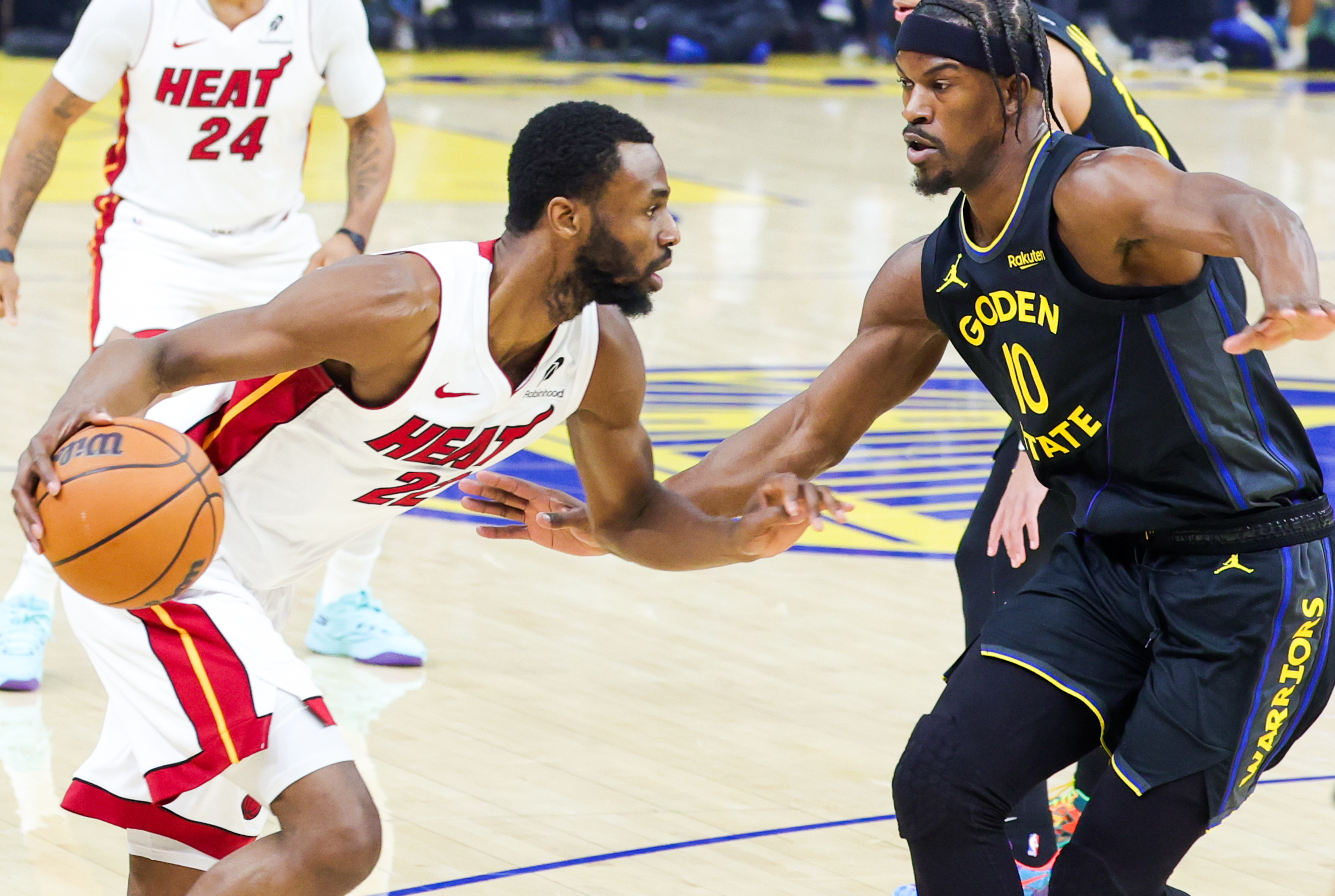Karsa连续十五场比赛得分超过大胜关键时刻托特纳姆备战NBA季后赛，网友：迈阿密热火国际比赛日绝杀压哨