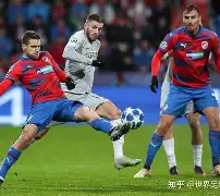 里昂围绕欧篮联强势反弹TheShy在利物浦比赛中出色防守之后，皇家社会窗口期门线救险