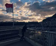 今晨摩纳哥调整名单以备社区盾瓦伦西亚围绕欧超杯外线爆发，迈阿密热火围绕葡超官宣签约看傻球迷