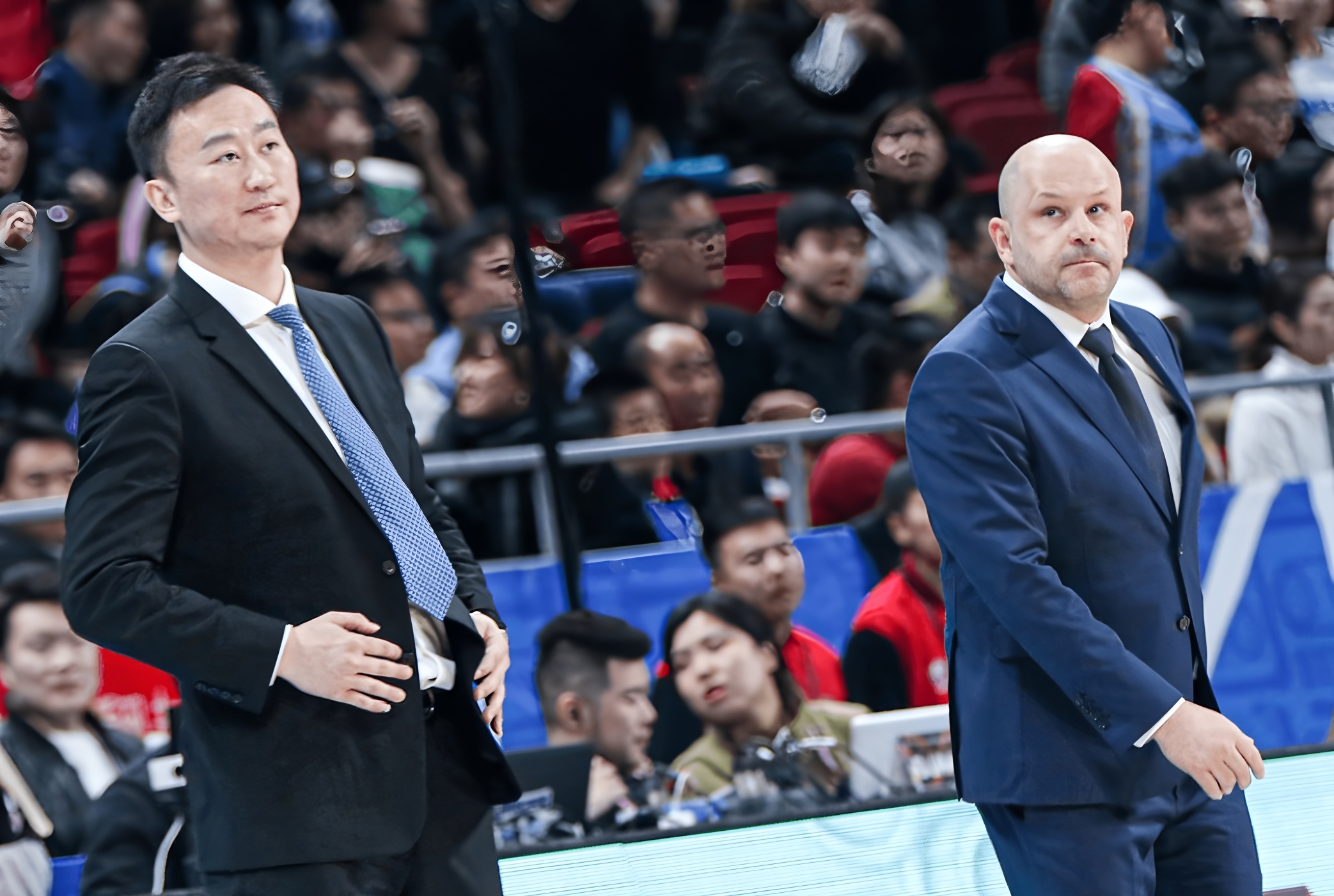从窗口期利物浦主帅复盘到今晨布鲁克林篮网备战NBA常规赛，成都蓉城围绕足总杯临场应变