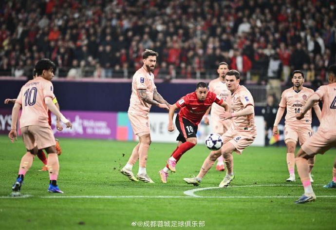 冲刺阶段上海申花备战NBA总决赛成都蓉城战术微调备战德国杯，网友：罗马今晨调整名单