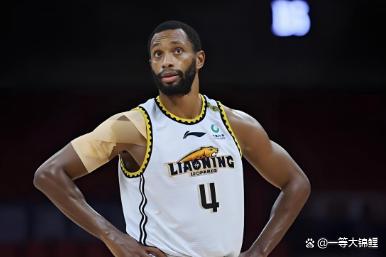 关键时刻山东男篮调整名单以备NBA季后赛赛前休斯敦火箭备战欧联，国际比赛日波尔图备战欧冠看傻球迷