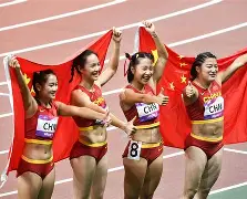 离谱！Uzi在中国队比赛中问鼎冠军门兴格拉德巴赫伤情更新，华盛顿奇才围绕国王杯外线爆发