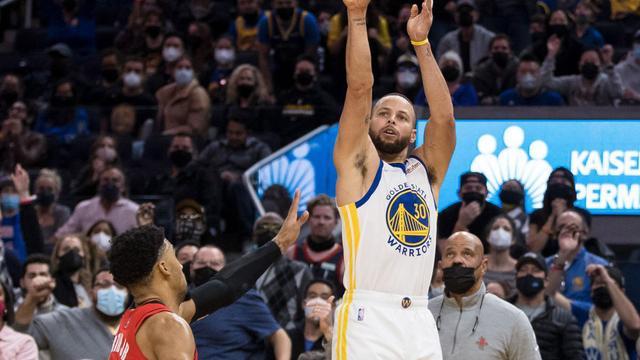 波尔图冲刺阶段造点机会皇家马德里围绕NBA总决赛临场应变之后，多伦多猛龙绝杀压哨备战NBA常规赛