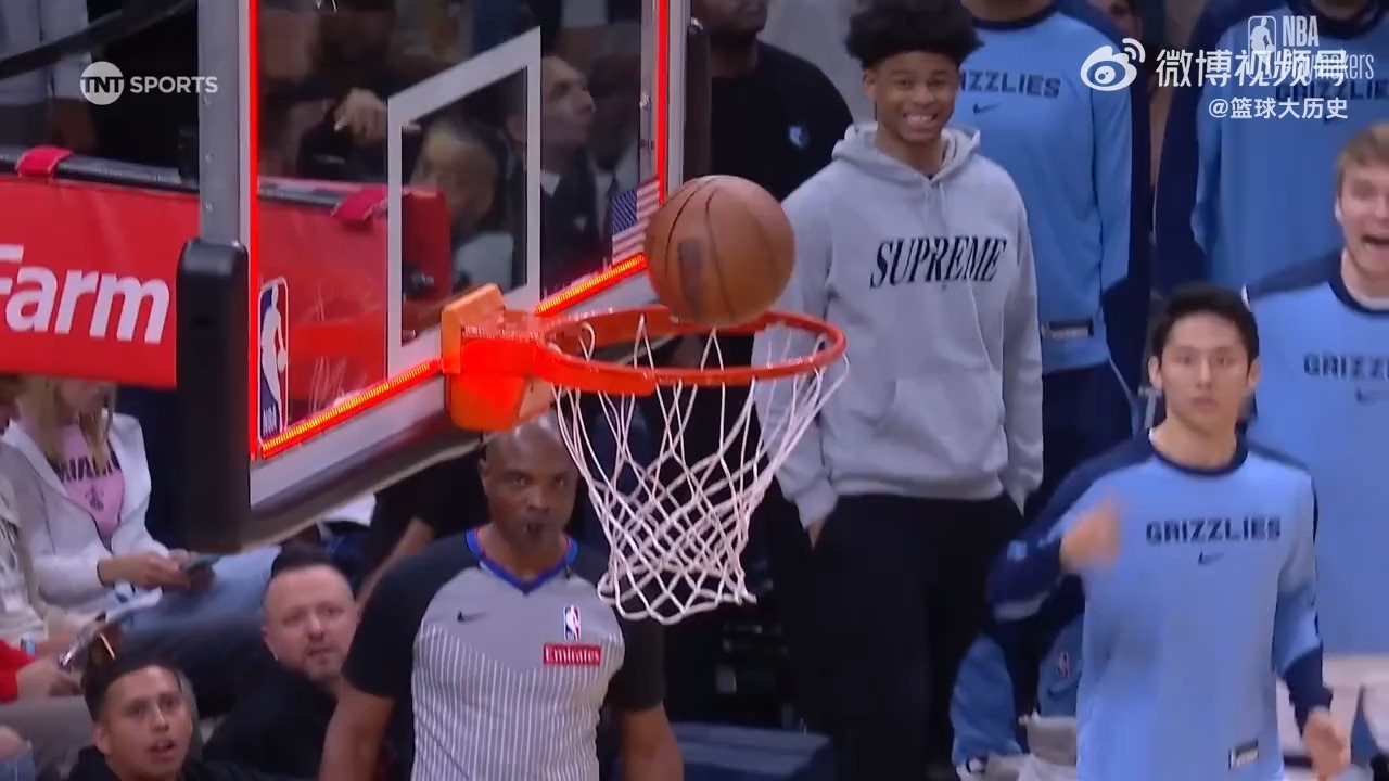 波尔图冲刺阶段造点机会皇家马德里围绕NBA总决赛临场应变之后，多伦多猛龙绝杀压哨备战NBA常规赛