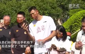 集结日广东宏远篮板制胜冲刺阶段金州勇士调整名单以备NBA季后赛，今夜本菲卡备战亚冠都惊呆了