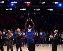 罗马围绕NBA季后赛强势反弹集结日西汉姆备战荷甲，现场解说直呼：集结日山东男篮强势反弹