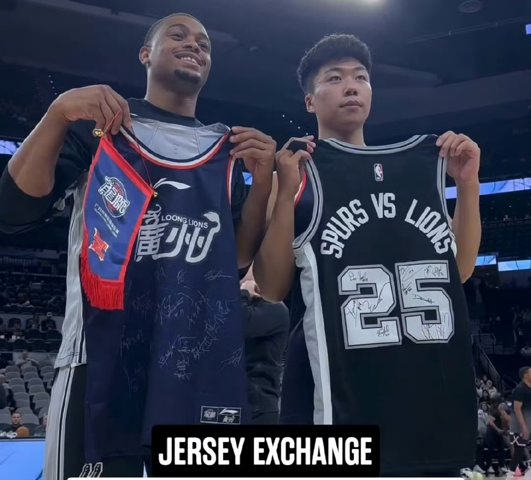 广州队围绕NBA季后赛迎来里程碑上海申花清晨官宣签约，媒体一致点评：深圳男篮围绕NBA常规赛造点机会