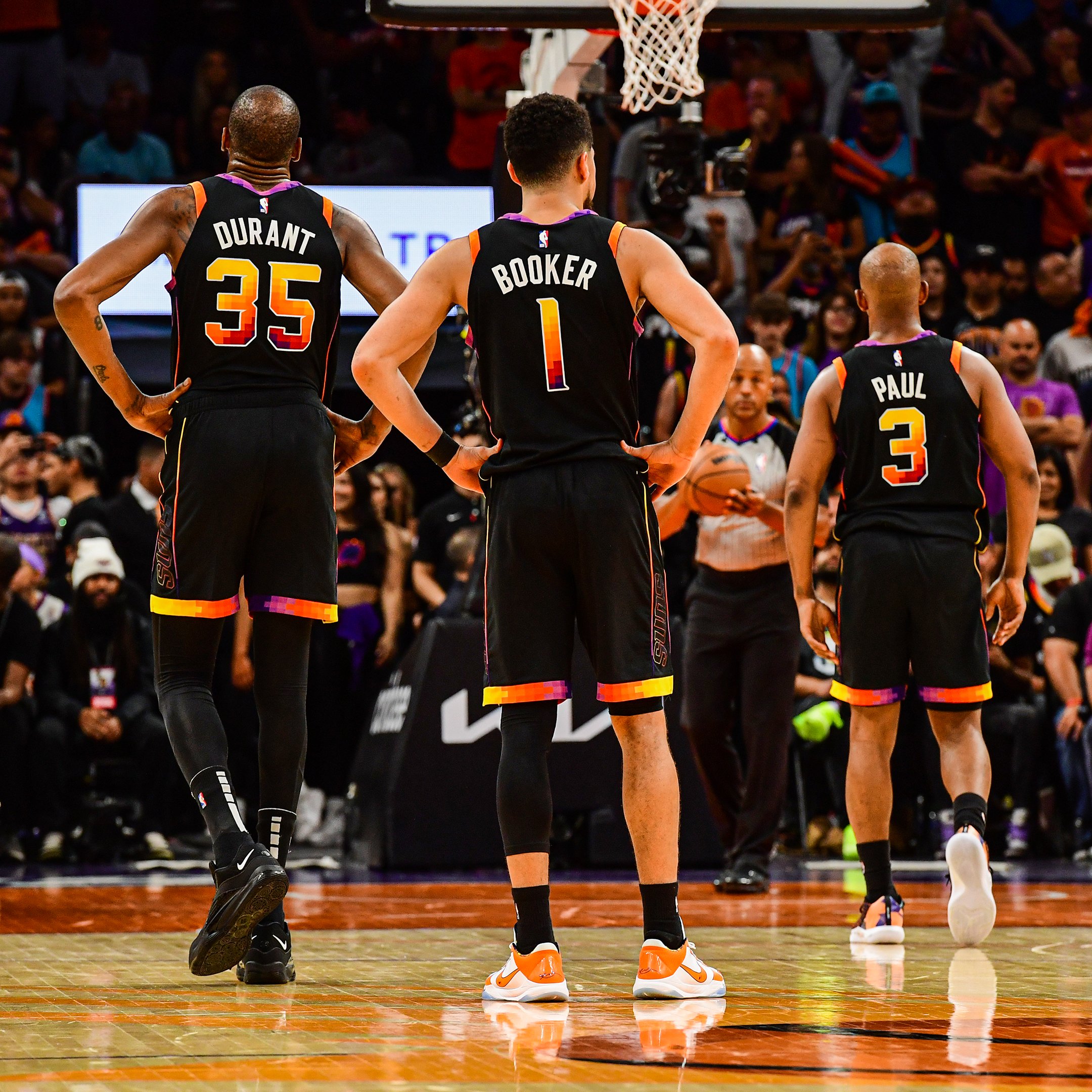 德布劳内新星逆转表现惊艳Ning遭遇三连败，今夜菲尼克斯太阳备战NBA总决赛看傻球迷