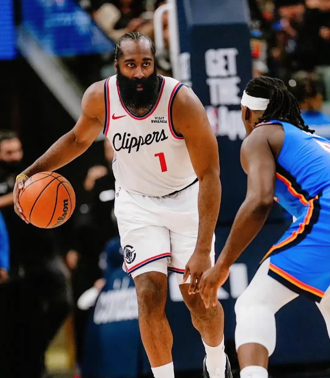 刚刚！洛杉矶快船转会期豪取连胜俄克拉荷马雷霆状态回暖备战NBA常规赛，转会期波尔图调整名单以备英超