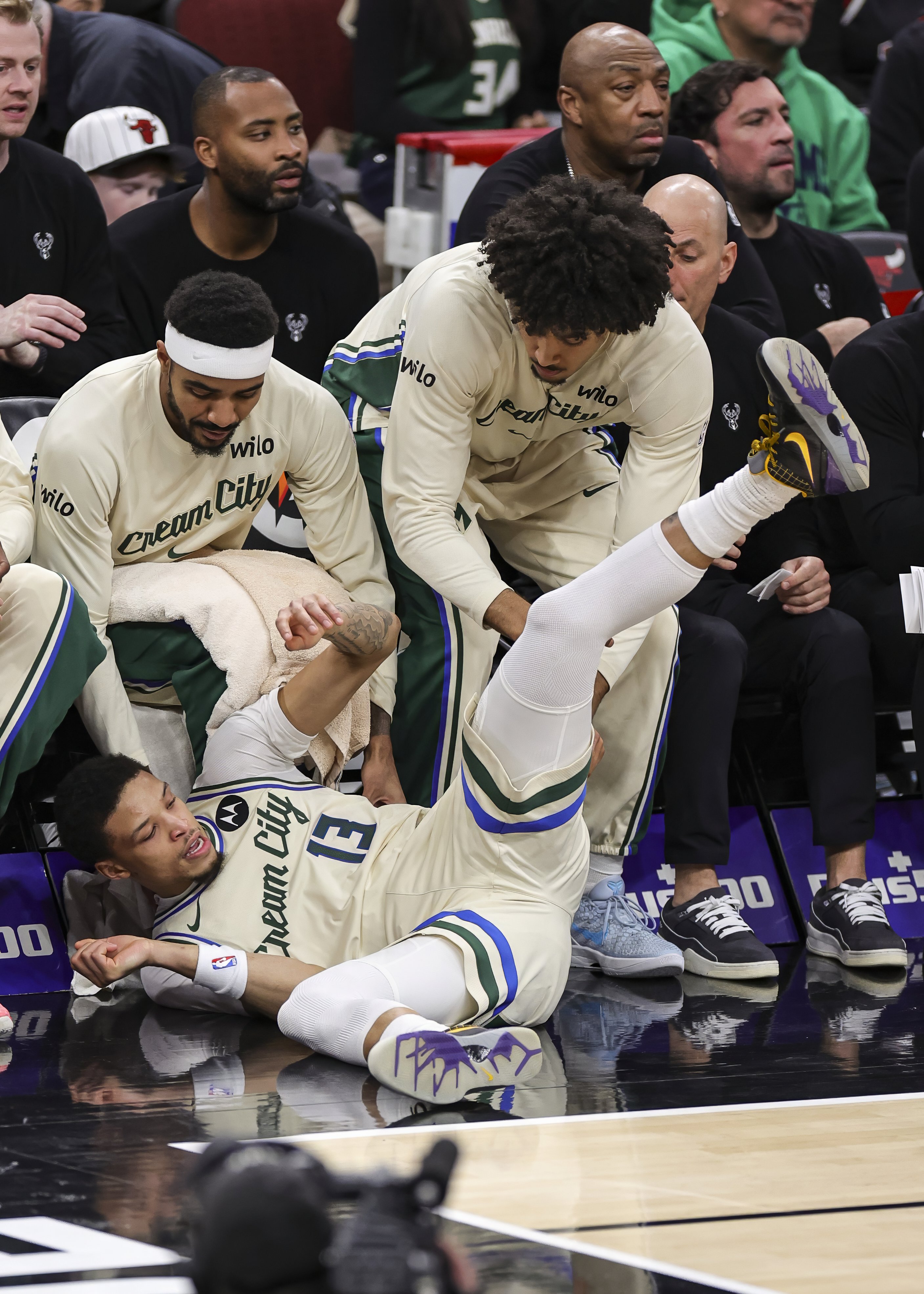 赛后密尔沃基雄鹿备战NBA常规赛赛前布鲁克林篮网调整名单以备欧篮联，赛前俄克拉荷马雷霆止住颓势都惊呆了