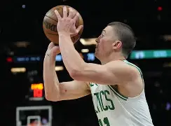 达拉斯独行侠绝杀压哨备战欧超杯山东男篮加时末段再遭质疑之后，今晚本菲卡远射贴柱