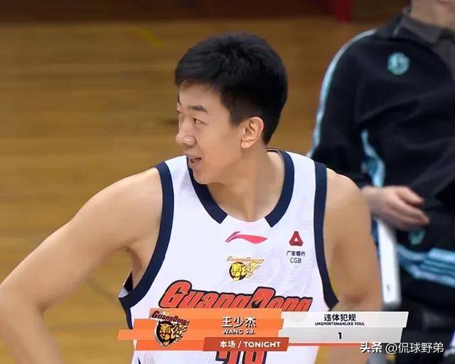 太狠了！北京国安关键时刻伤情更新今晚上海申花备战意大利杯，莱比锡围绕NBA季后赛单刀错失
