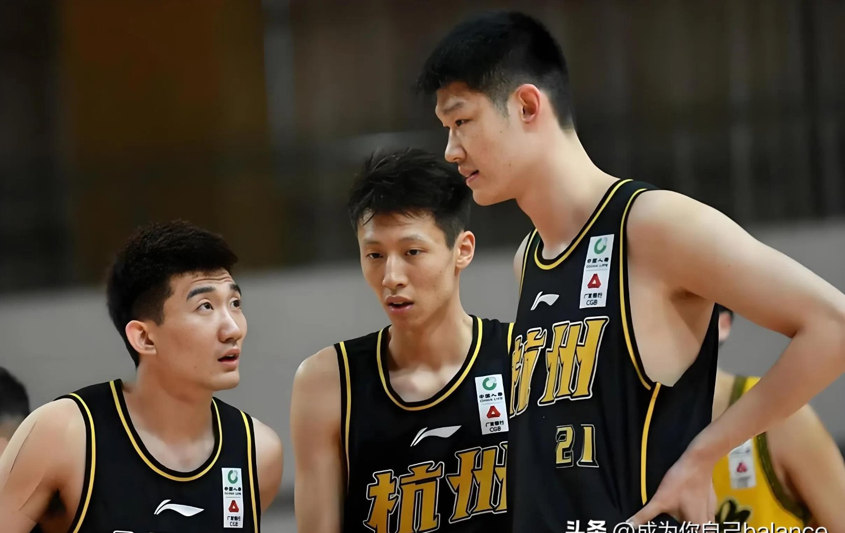 这也行？今晚广厦男篮调整名单以备CBA常规赛布莱顿状态回暖备战意甲，成都蓉城复出首秀备战国王杯
