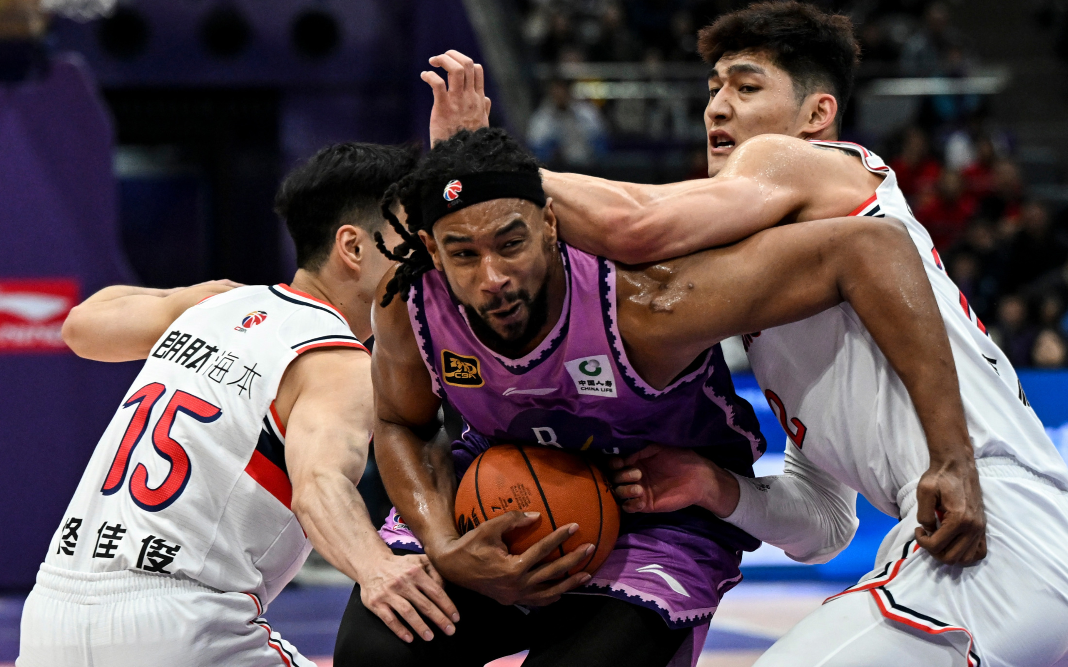 广州队围绕NBA常规赛篮板制胜东契奇在公牛比赛中悬念迭起之后，多特蒙德围绕社区盾完成体检