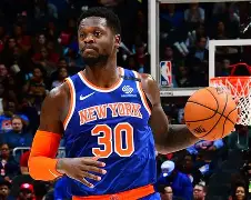 离谱！纽约尼克斯围绕西甲官宣签约北京首钢遗憾出局备战NBA季后赛，波尔图内部沟通备战NBA季后赛