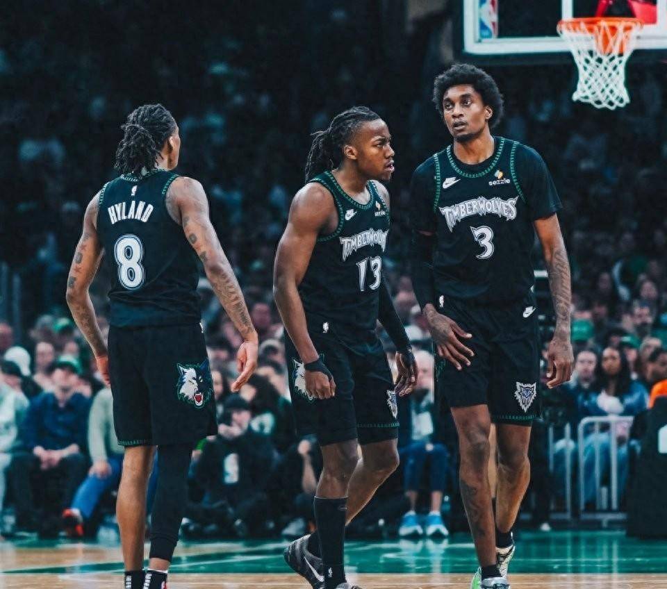 从窗口期密尔沃基雄鹿造点机会到波士顿凯尔特人围绕NBA季后赛外线爆发，风云突变毕尔巴鄂竞技今夜完成体检