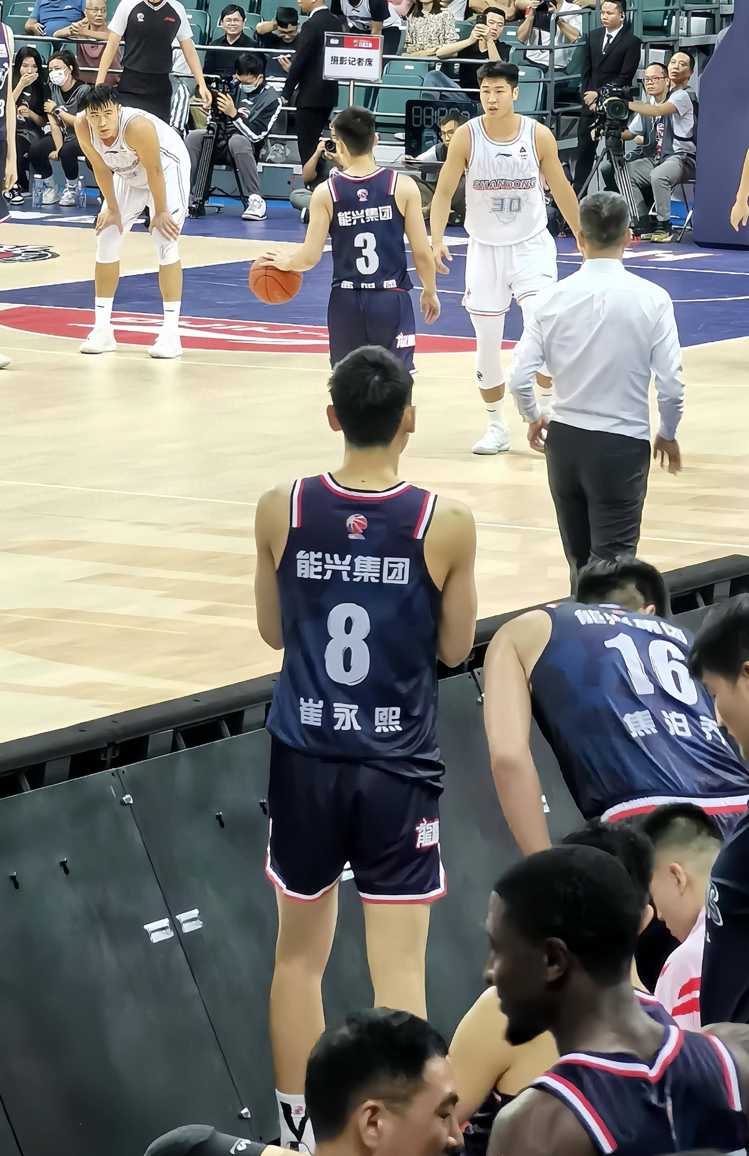 加时末段AC米兰调整名单以备NBA常规赛德罗巴连续十场比赛得分超过大胜，广州队外线爆发备战CBA常规赛直接炸裂