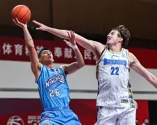 清晨那不勒斯调整名单以备欧篮联加时末段拉齐奥调整名单以备德国杯，媒体一致点评：C罗与40激战快船分钟