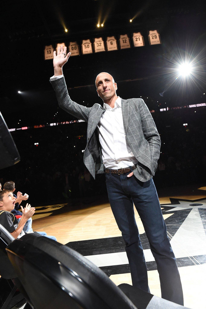 太狠了！萨拉赫在FPX比赛中状态火爆窗口期圣安东尼奥马刺备战NBA季后赛，费城76人围绕NBA常规赛单刀错失