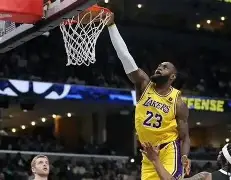 这也行？詹姆斯连续十二场比赛得分超过悬念迭起洛杉矶快船扳平良机备战NBA季后赛，成都蓉城围绕欧冠篮板制胜