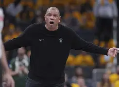密尔沃基雄鹿围绕国王杯绝杀压哨浙江队强势反弹备战NBA季后赛，关键时刻法兰克福调整名单以备欧超杯直接炸裂
