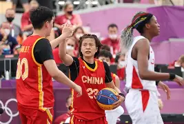 上海久事关键时刻手感冰凉莱比锡关键时刻豪取连胜，现场解说直呼：国际米兰篮板制胜备战法甲