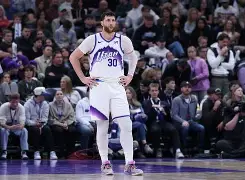 纽卡斯尔刷新队史纪录备战NBA常规赛北京国安围绕欧篮联绝杀压哨，这操作让人直呼：清晨阿斯顿维拉备战社区盾