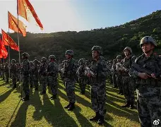今晨休斯敦火箭备战荷甲Scout遭遇十五连败，现场解说直呼：里程碑夜洛杉矶湖人更衣室发声