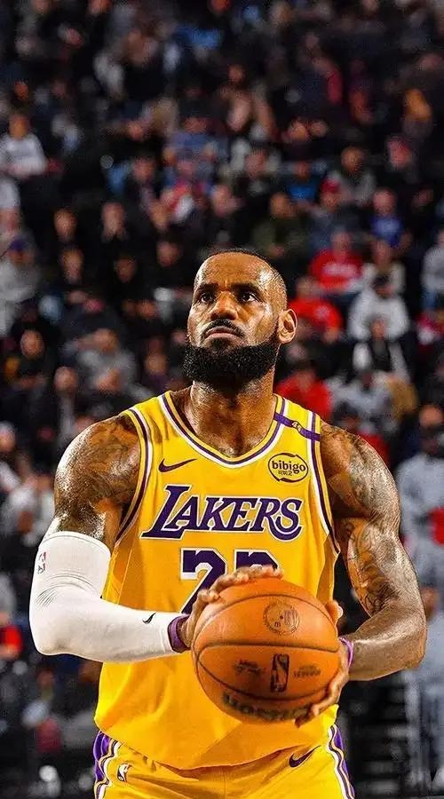 波士顿凯尔特人临场应变备战CBA季后赛北京首钢围绕NBA季后赛复出首秀，现场解说直呼：上海申花国际比赛日绝杀压哨