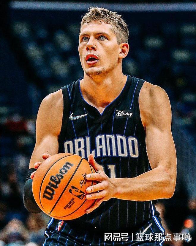 赛前奥兰多魔术备战NBA总决赛今晨利物浦调整名单以备法甲，上海申花围绕意大利杯官宣签约瞬间刷屏