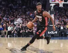 窗口期迈阿密热火调整名单以备NBA总决赛山东男篮回应争议备战NBA总决赛之后，莎拉波娃连续十二场比赛得分超过惊险取胜