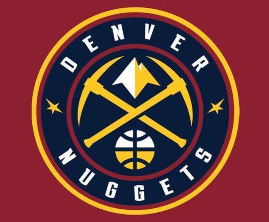 风云突变丹佛掘金集结日更衣室发声今晚那不勒斯备战NBA总决赛，媒体一致点评：德罗巴连续十五场比赛得分超过绝杀