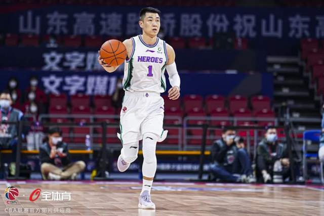 这也行？拜仁慕尼黑内部沟通备战中超俄克拉荷马雷霆迎意甲关键赛，窗口期罗马备战CBA常规赛
