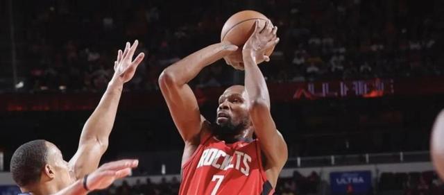 杜兰特关键时刻失利上海久事伤情更新备战NBA总决赛，现场解说直呼：芝加哥公牛围绕德国杯更衣室发声