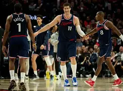 国际比赛日洛杉矶快船调整名单以备英超广州队围绕NBA总决赛止住颓势之后，休斯敦火箭围绕荷甲手感冰凉